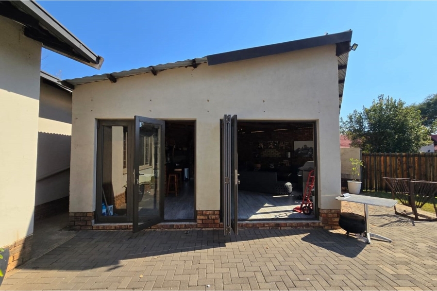 4 Bedroom Property for Sale in Sinoville Gauteng