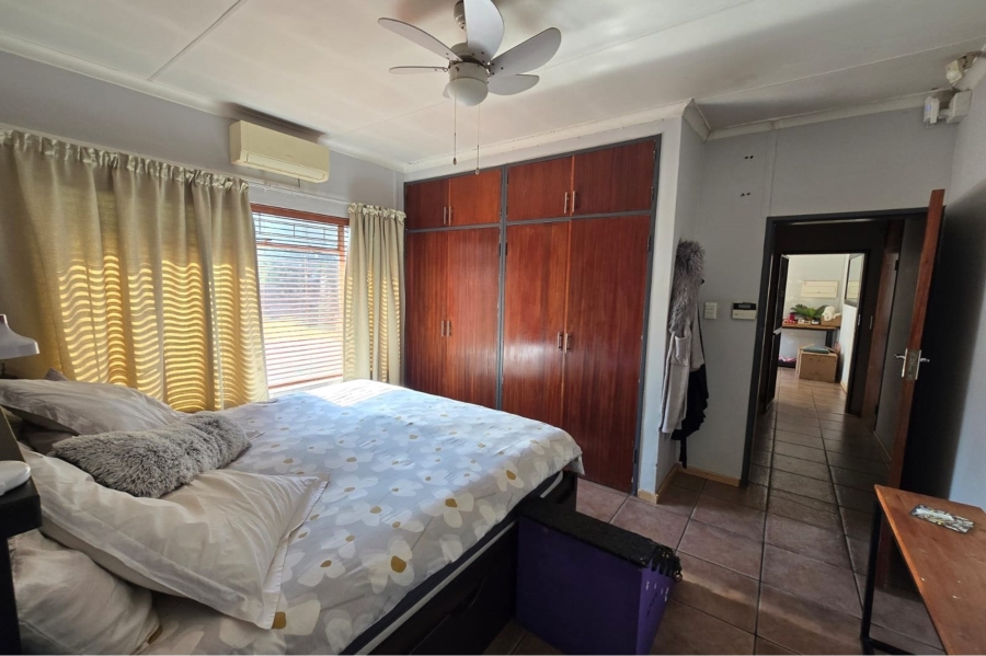 4 Bedroom Property for Sale in Sinoville Gauteng