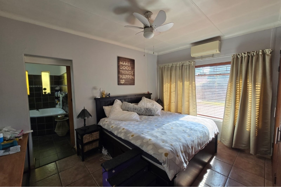4 Bedroom Property for Sale in Sinoville Gauteng