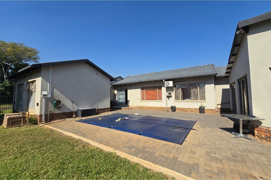 4 Bedroom Property for Sale in Sinoville Gauteng