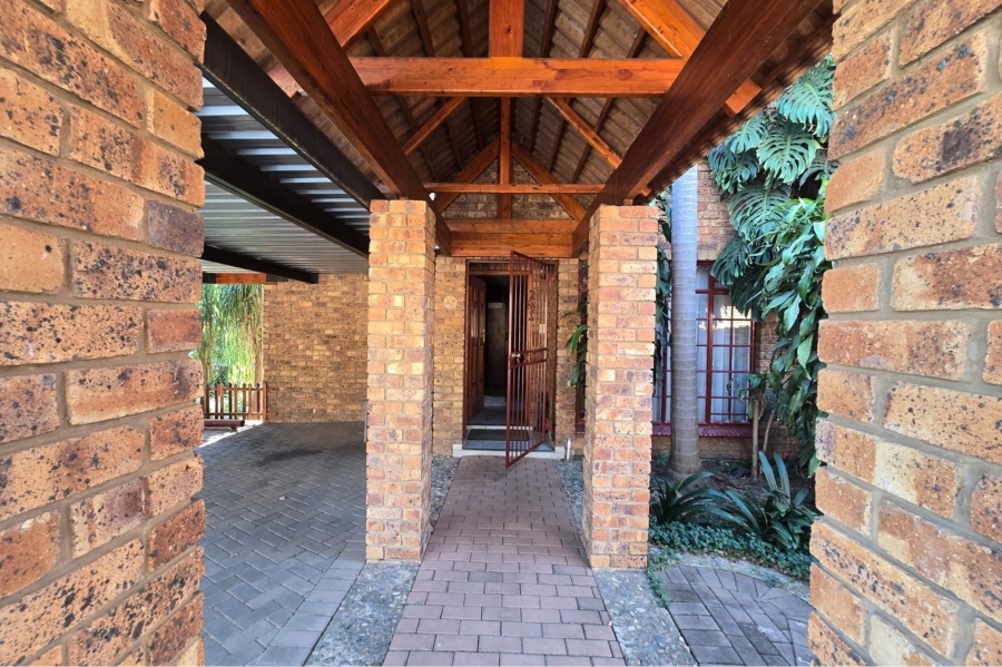 4 Bedroom Property for Sale in Montana Park Gauteng