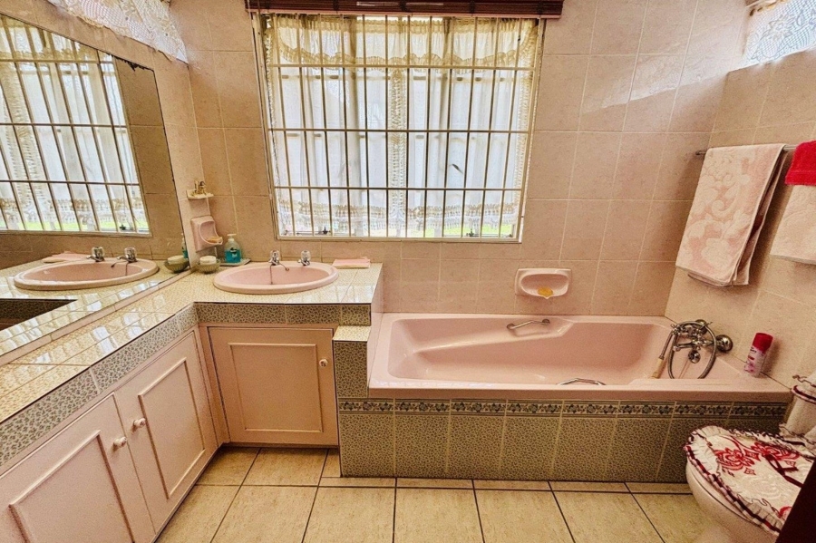 3 Bedroom Property for Sale in Malvern Gauteng