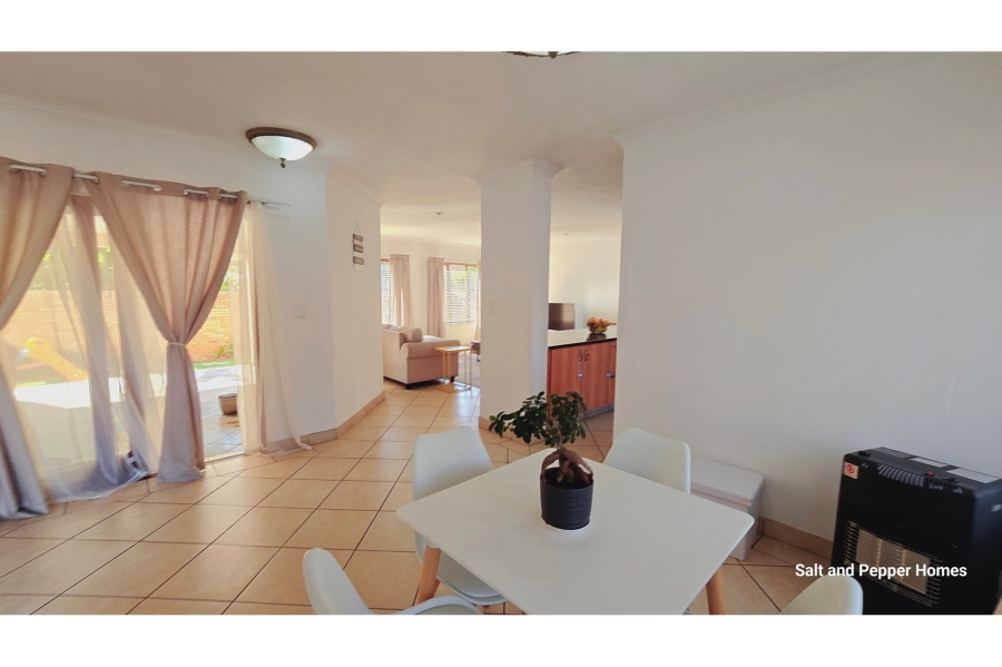 To Let 3 Bedroom Property for Rent in Rose Acres Estate Gauteng