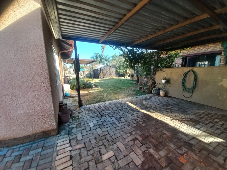 3 Bedroom Property for Sale in Moregloed Gauteng