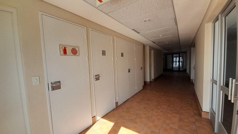 To Let commercial Property for Rent in Randjespark Gauteng