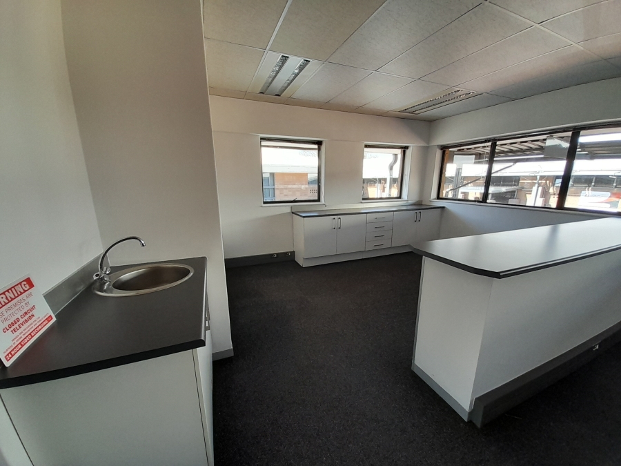 To Let commercial Property for Rent in Randjespark Gauteng