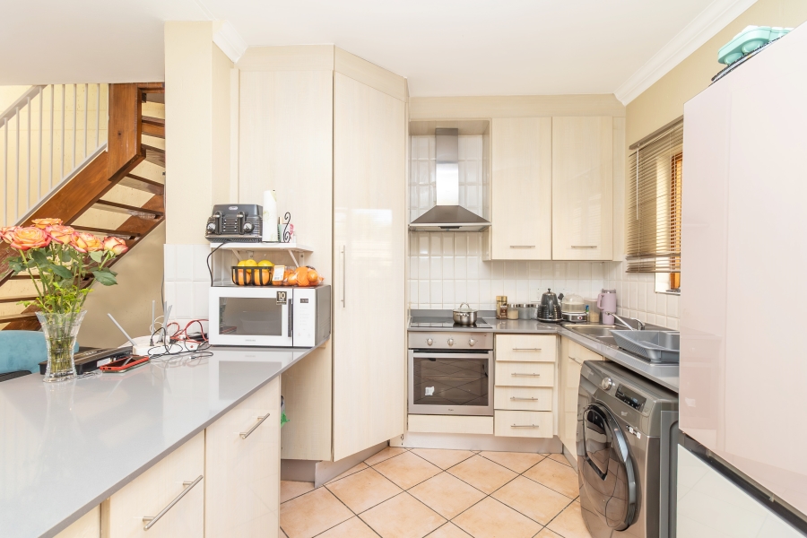 2 Bedroom Property for Sale in Sunninghill Gauteng