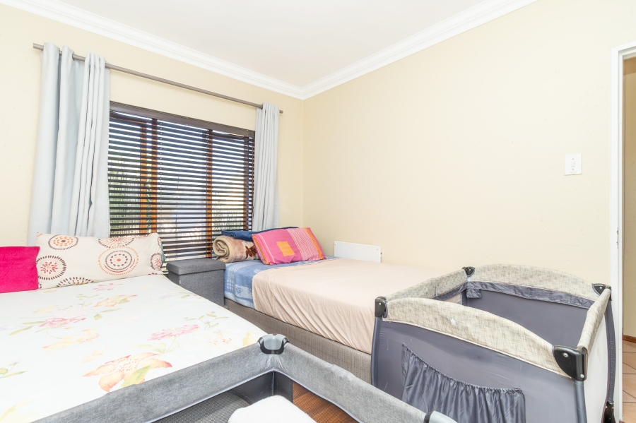 2 Bedroom Property for Sale in Sunninghill Gauteng