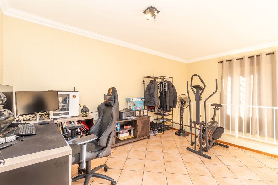 2 Bedroom Property for Sale in Sunninghill Gauteng