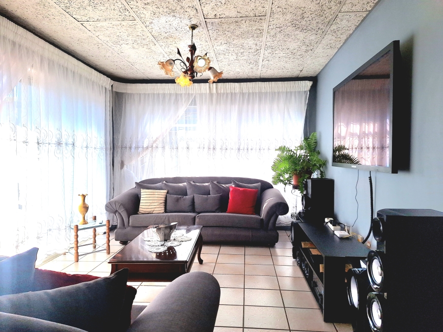 4 Bedroom Property for Sale in Sophiatown Gauteng