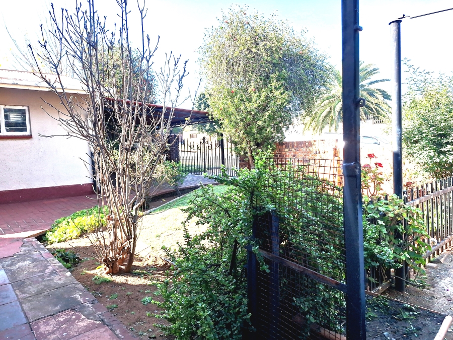 4 Bedroom Property for Sale in Sophiatown Gauteng
