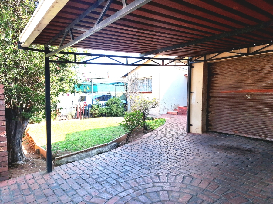 4 Bedroom Property for Sale in Sophiatown Gauteng