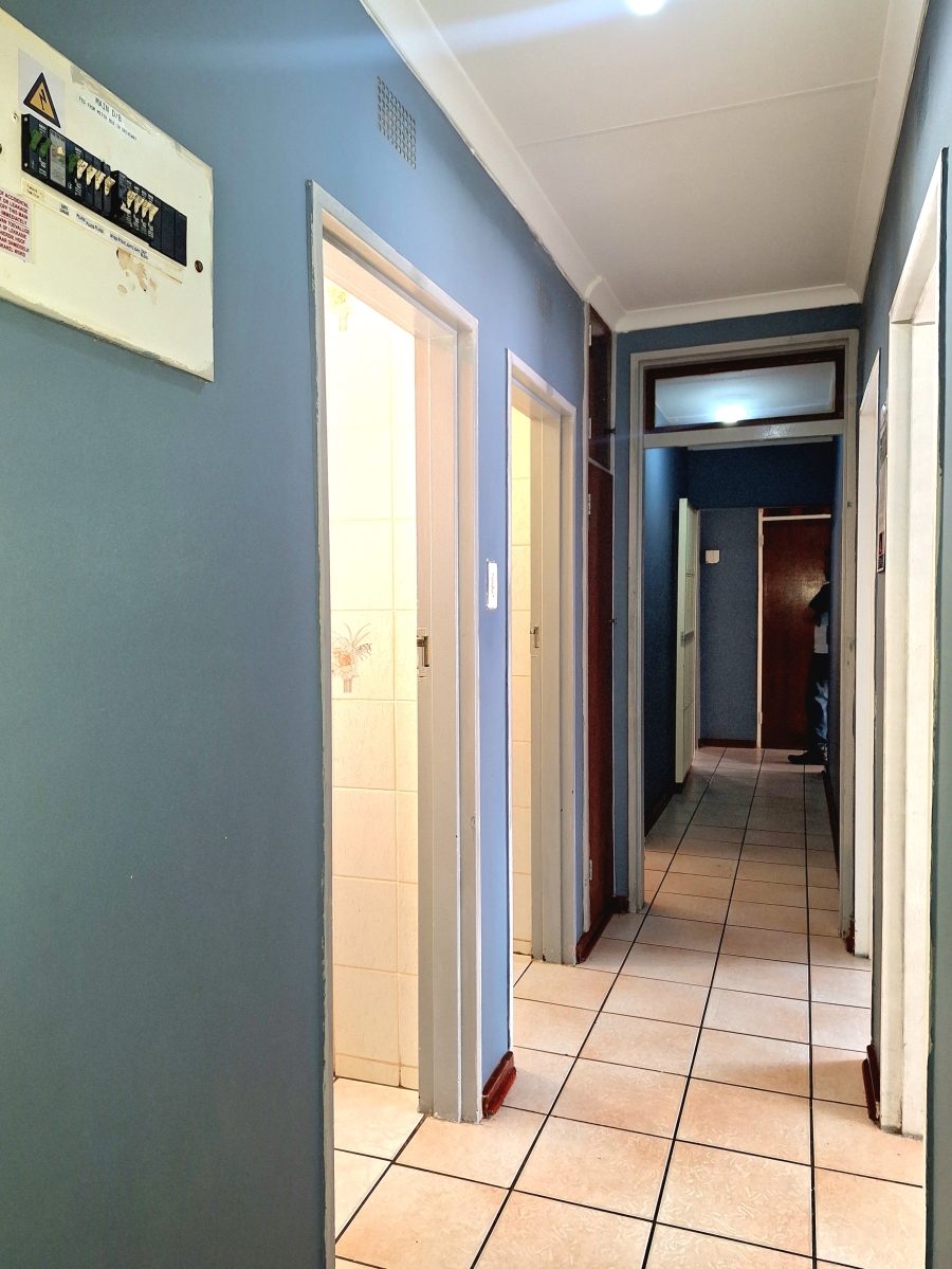 4 Bedroom Property for Sale in Sophiatown Gauteng