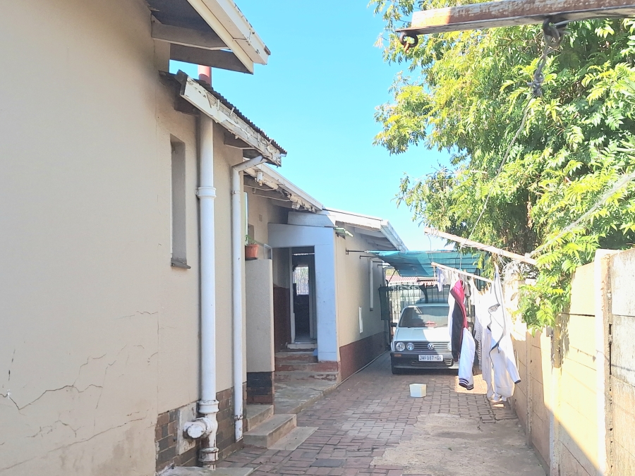 4 Bedroom Property for Sale in Sophiatown Gauteng