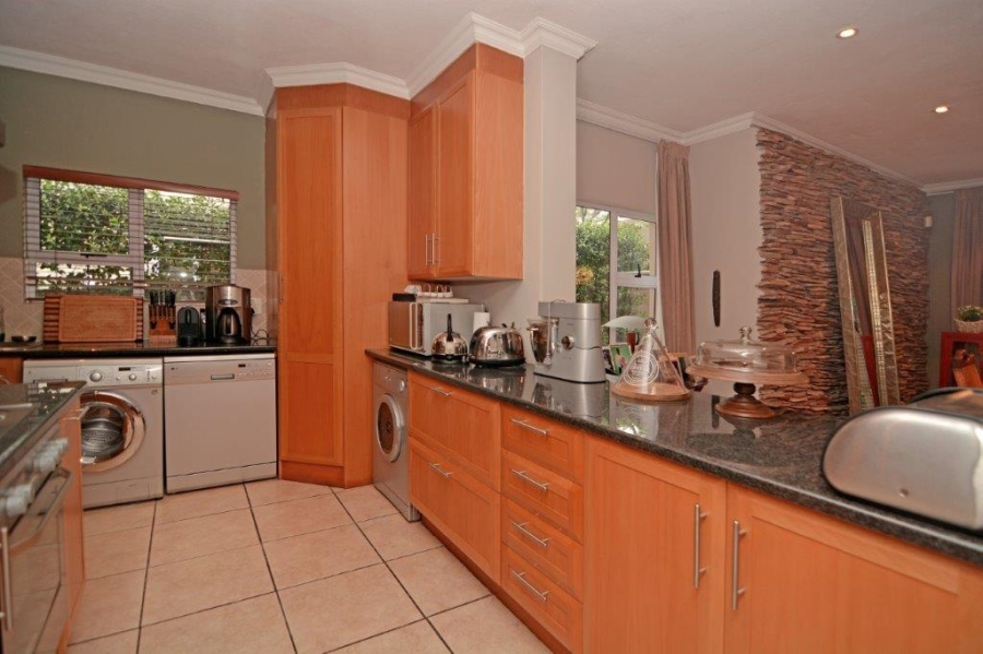 To Let 2 Bedroom Property for Rent in Edenburg Gauteng