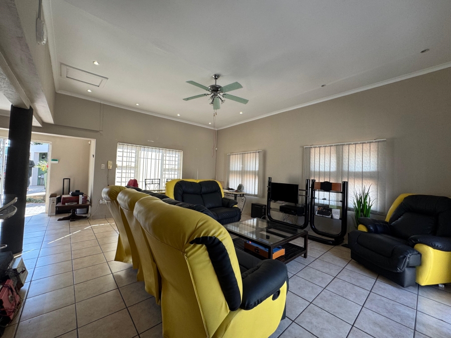8 Bedroom Property for Sale in Birchleigh Gauteng