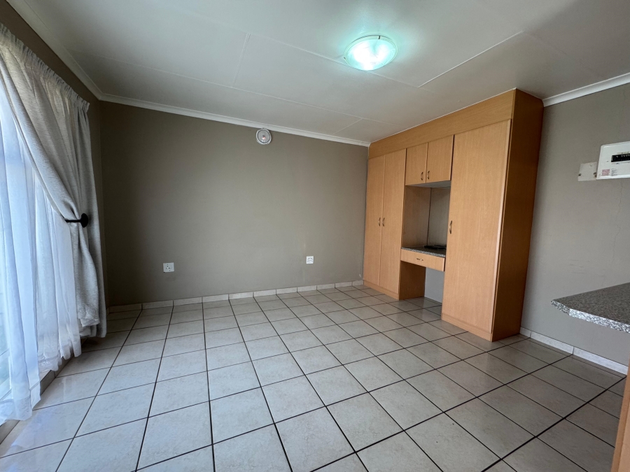 8 Bedroom Property for Sale in Birchleigh Gauteng