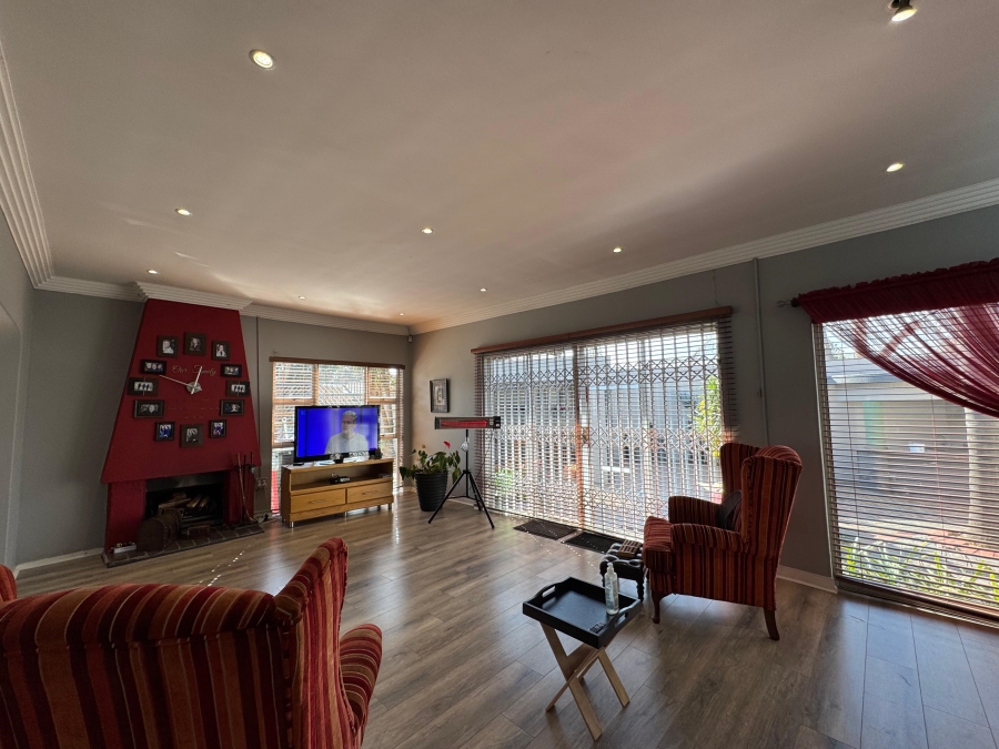 8 Bedroom Property for Sale in Birchleigh Gauteng