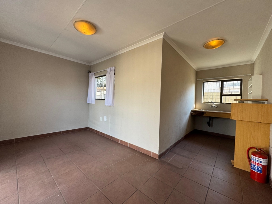 8 Bedroom Property for Sale in Birchleigh Gauteng