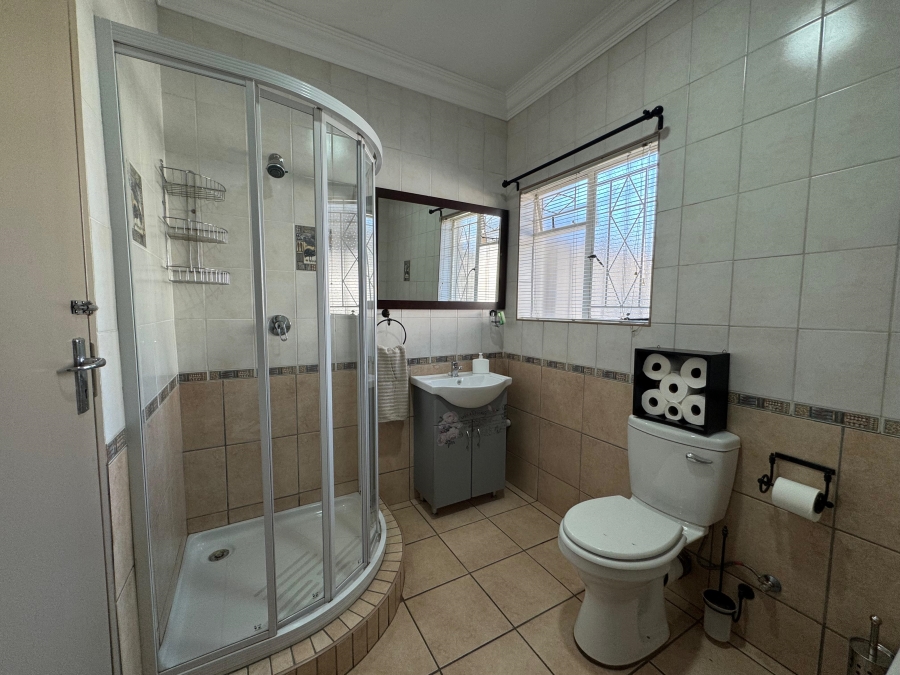 8 Bedroom Property for Sale in Birchleigh Gauteng