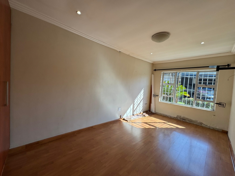 8 Bedroom Property for Sale in Birchleigh Gauteng