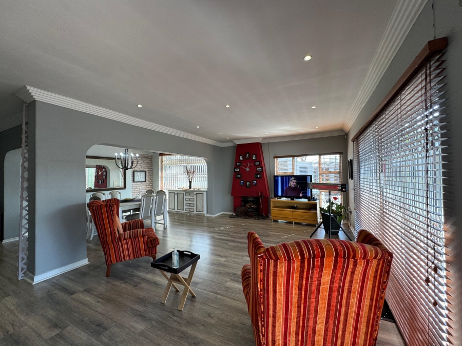 8 Bedroom Property for Sale in Birchleigh Gauteng