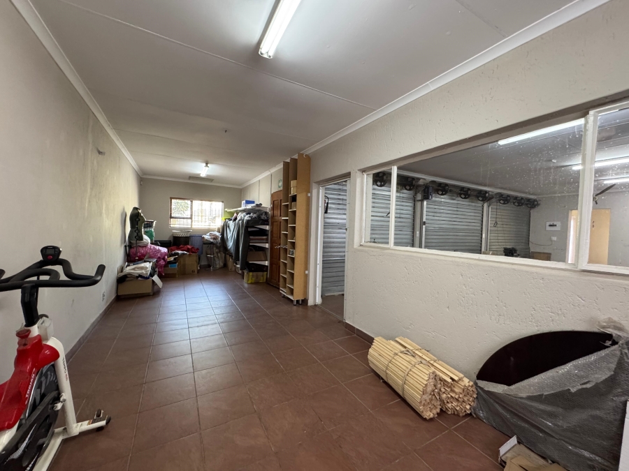 8 Bedroom Property for Sale in Birchleigh Gauteng