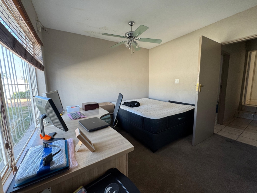 8 Bedroom Property for Sale in Birchleigh Gauteng