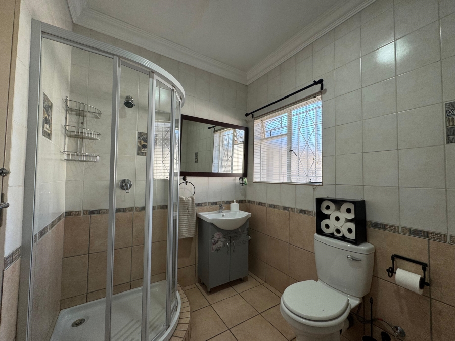 8 Bedroom Property for Sale in Birchleigh Gauteng