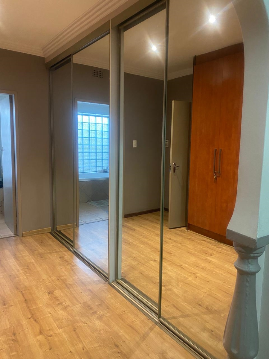 8 Bedroom Property for Sale in Birchleigh Gauteng