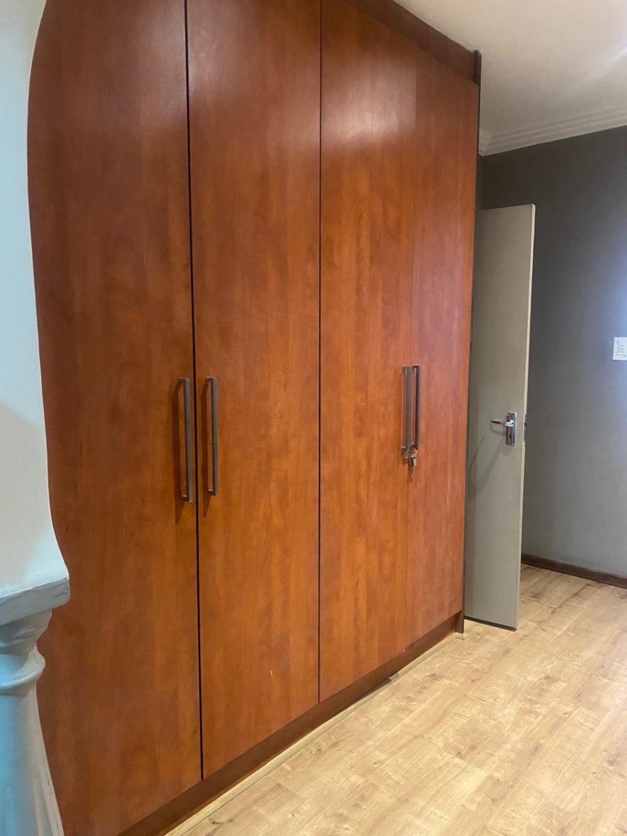 8 Bedroom Property for Sale in Birchleigh Gauteng