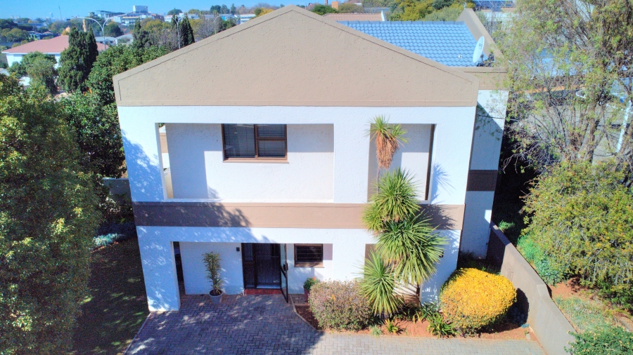 To Let commercial Property for Rent in Northcliff Gauteng