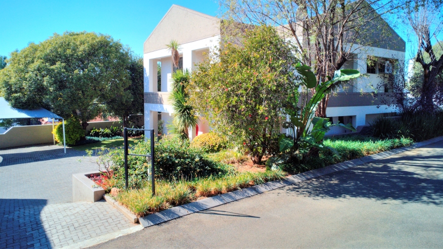 To Let commercial Property for Rent in Northcliff Gauteng