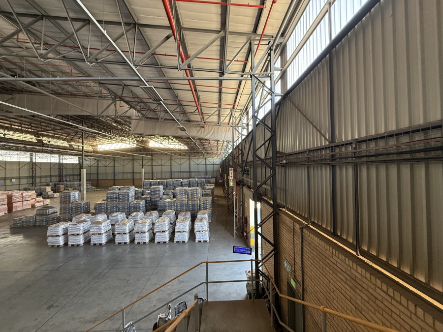 Commercial Property for Sale in Gosforth Park Gauteng