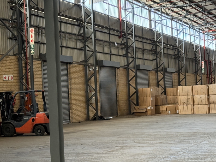 To Let commercial Property for Rent in Gosforth Park Gauteng
