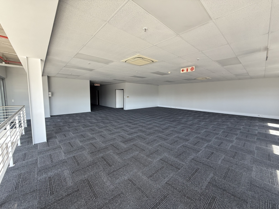 To Let commercial Property for Rent in Gosforth Park Gauteng