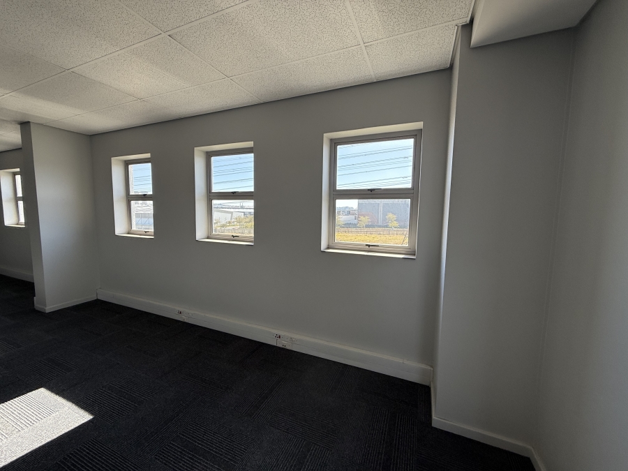 To Let commercial Property for Rent in Gosforth Park Gauteng