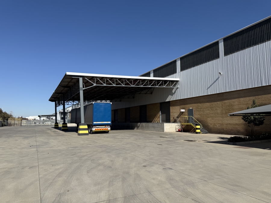 To Let commercial Property for Rent in Gosforth Park Gauteng