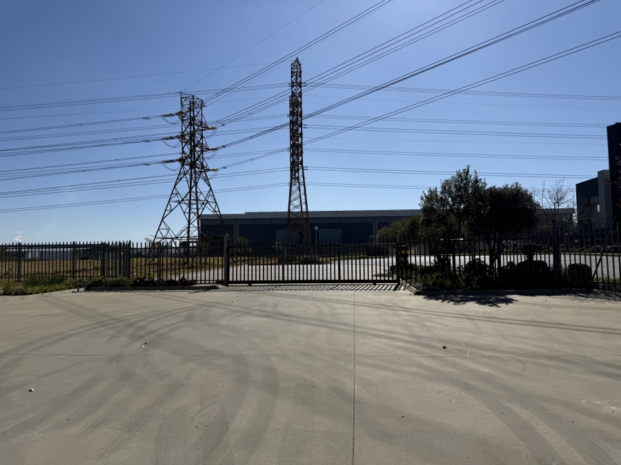 To Let commercial Property for Rent in Gosforth Park Gauteng