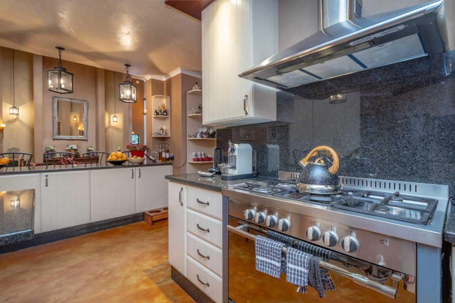 12 Bedroom Property for Sale in Ferndale Gauteng