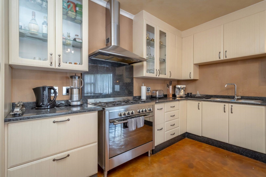 12 Bedroom Property for Sale in Ferndale Gauteng