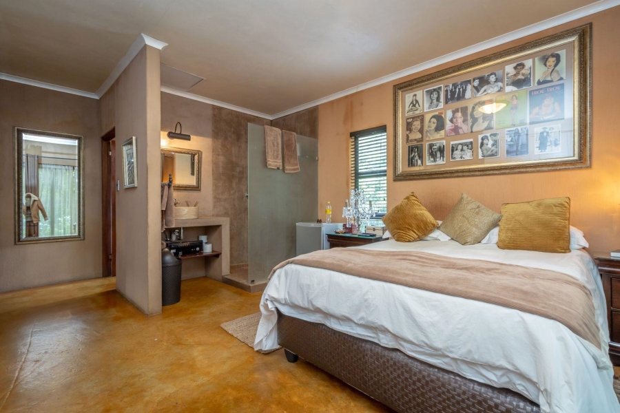 12 Bedroom Property for Sale in Ferndale Gauteng