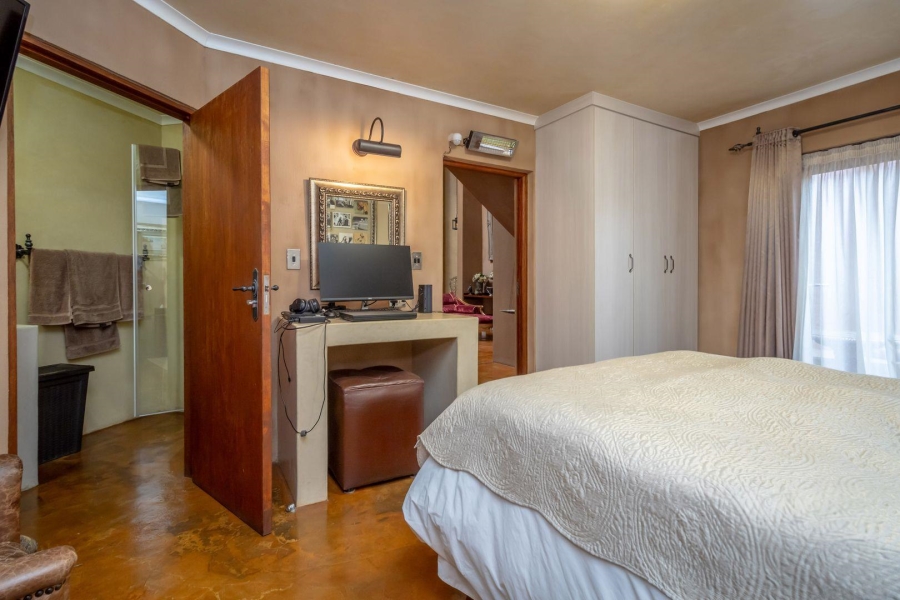 12 Bedroom Property for Sale in Ferndale Gauteng