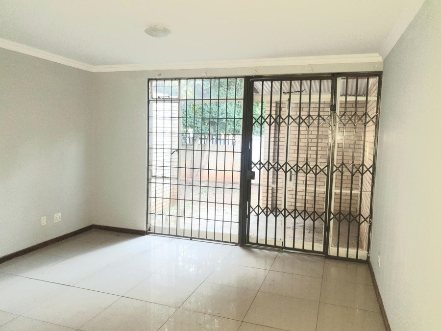 2 Bedroom Property for Sale in Windsor East Gauteng