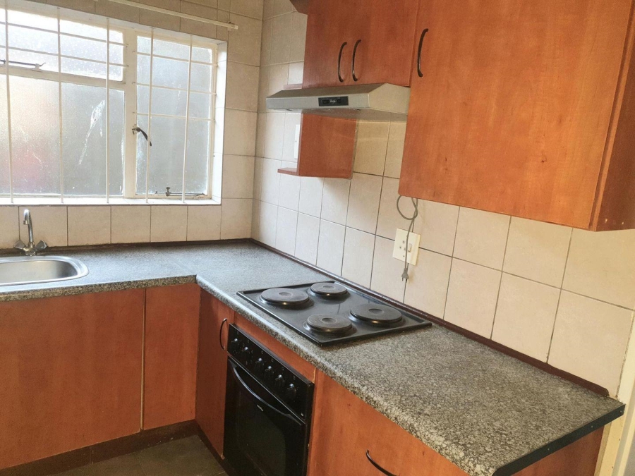 2 Bedroom Property for Sale in Windsor East Gauteng