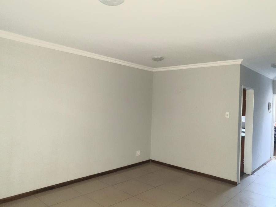 2 Bedroom Property for Sale in Windsor East Gauteng