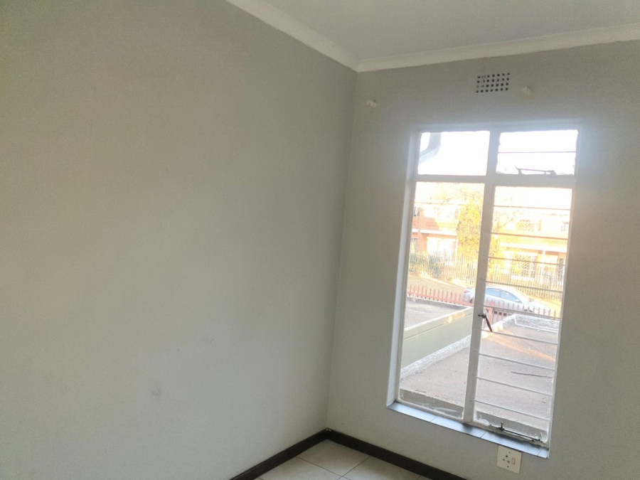 2 Bedroom Property for Sale in Windsor East Gauteng