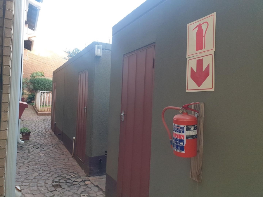 2 Bedroom Property for Sale in Windsor East Gauteng