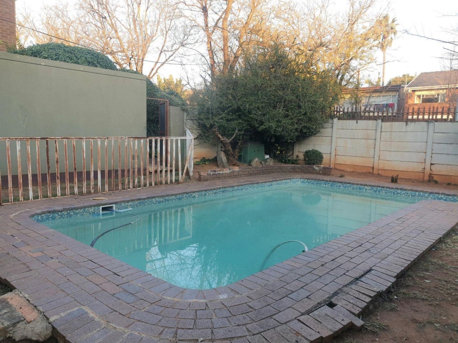 2 Bedroom Property for Sale in Windsor East Gauteng