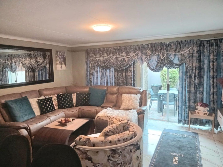2 Bedroom Property for Sale in Northwold Gauteng